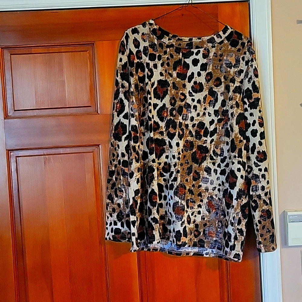 Vanilla Bay leopard print sweater